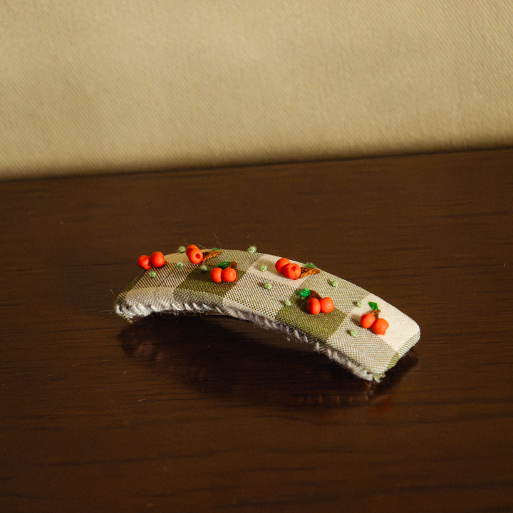 Barrette brodée — Cerises