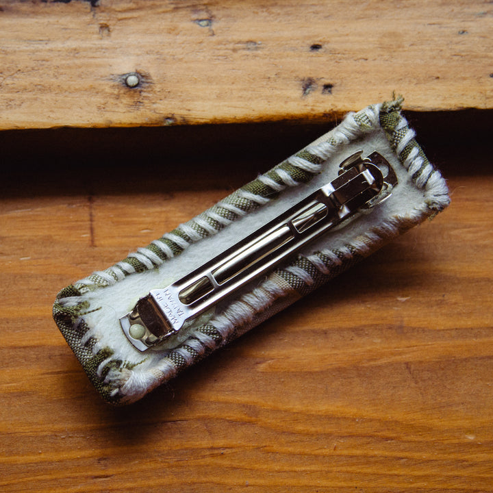 Barrette brodée — Cerises
