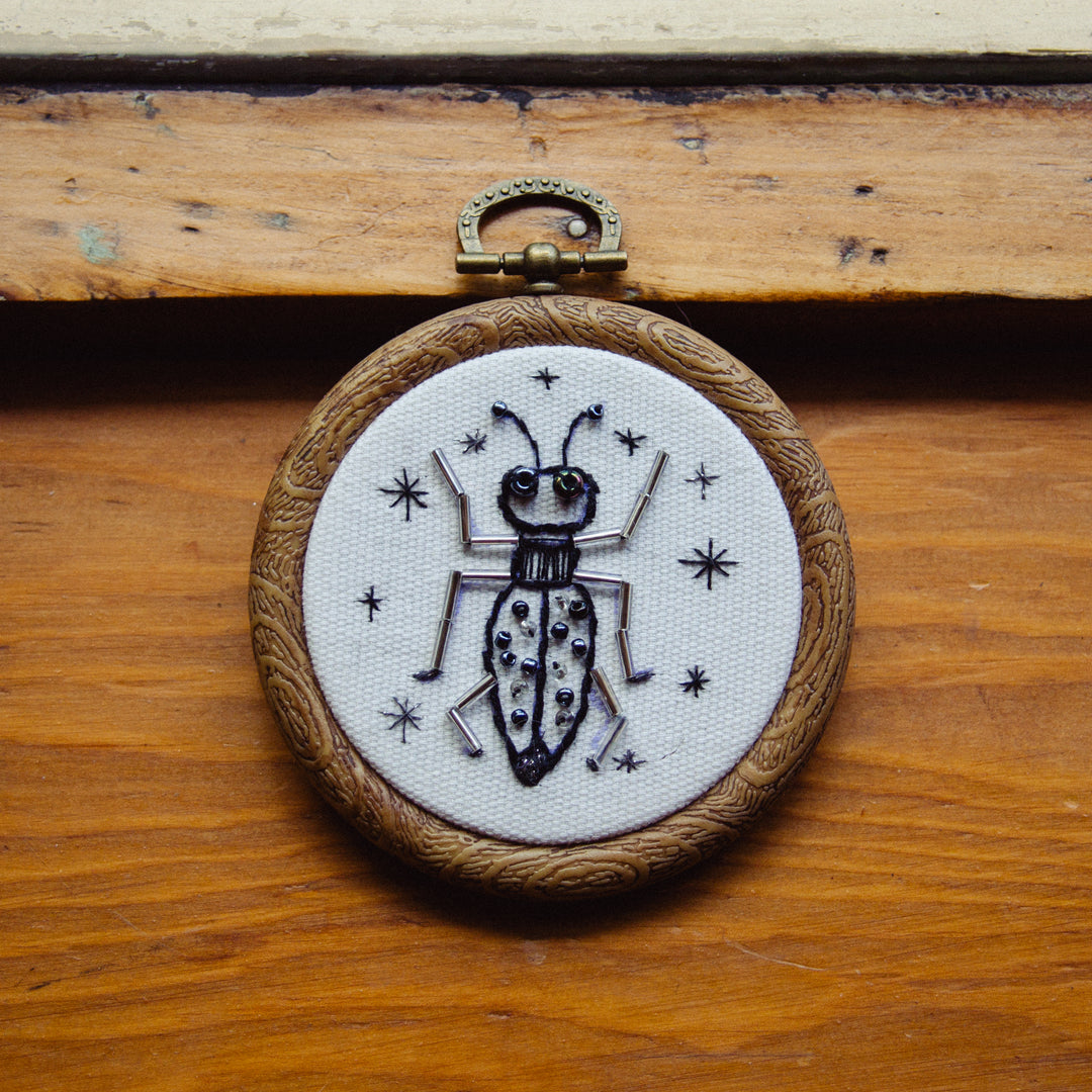 Broderie murale — Bébitte