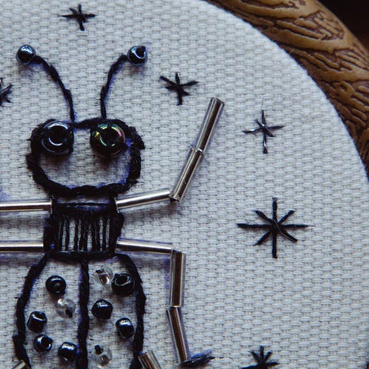 Broderie murale — Bébitte