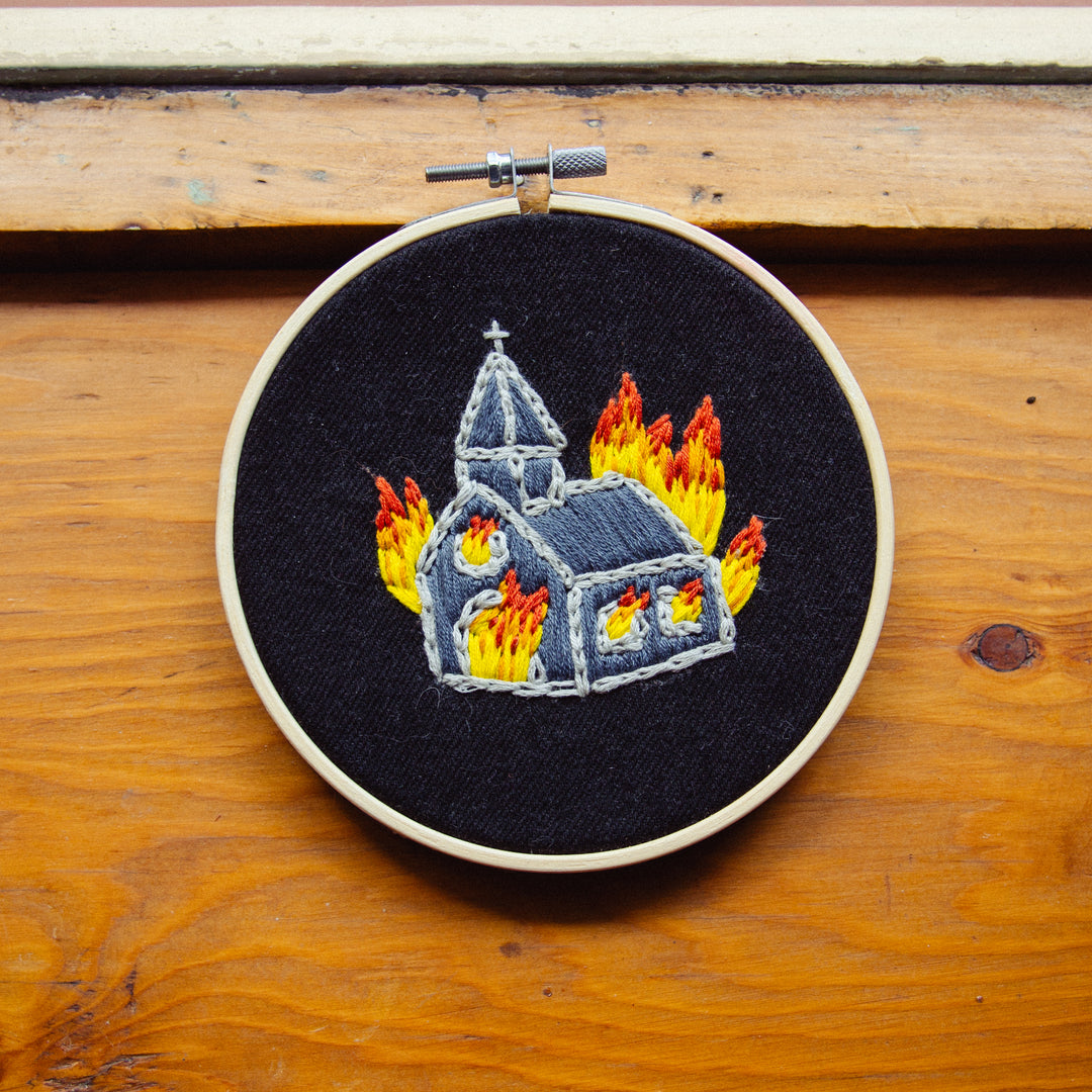 Broderie murale — Church
