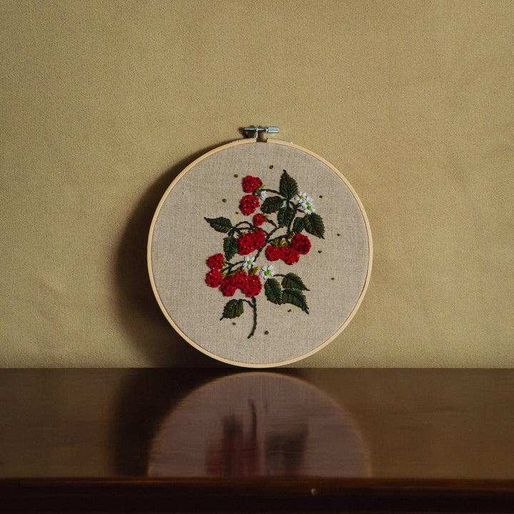 Broderie murale — Framboises