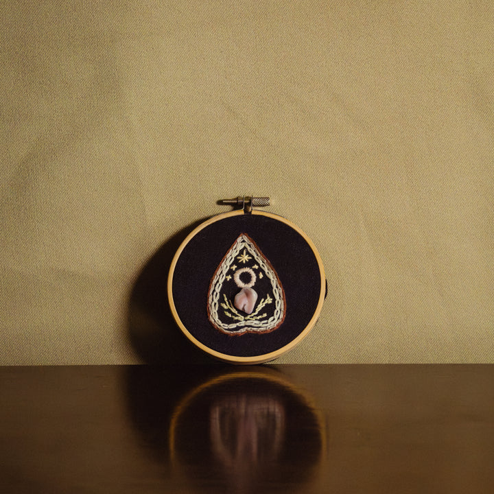 Broderie murale — Ouija