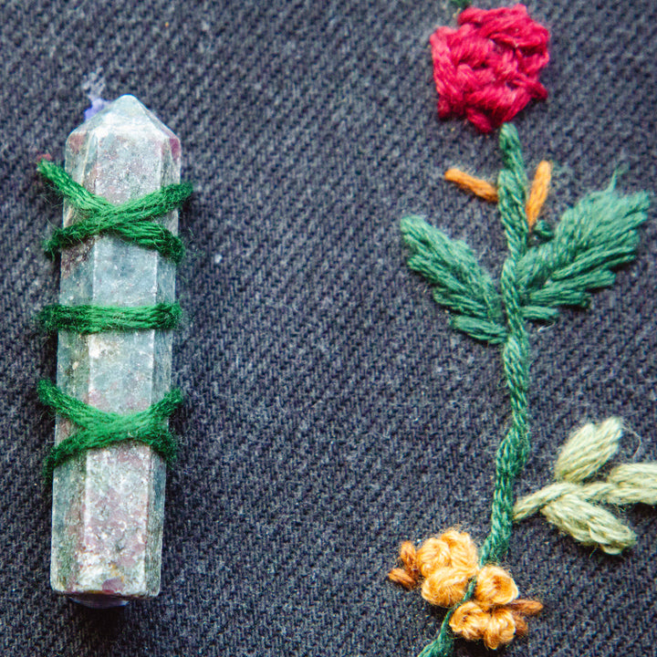 Broderie murale — Talisman